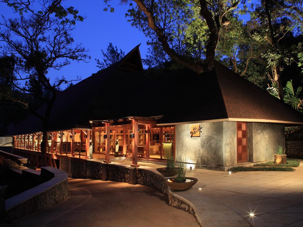 The Tamara Coorg Hotel Kakkabe Exterior photo