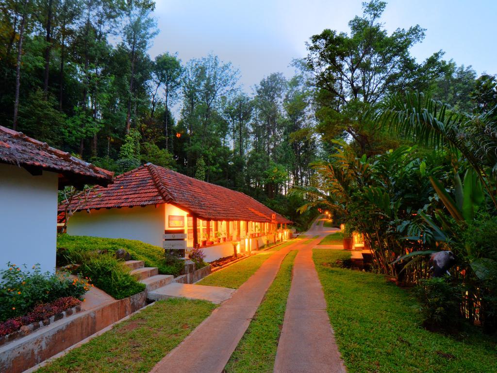 The Tamara Coorg Hotel Kakkabe Exterior photo