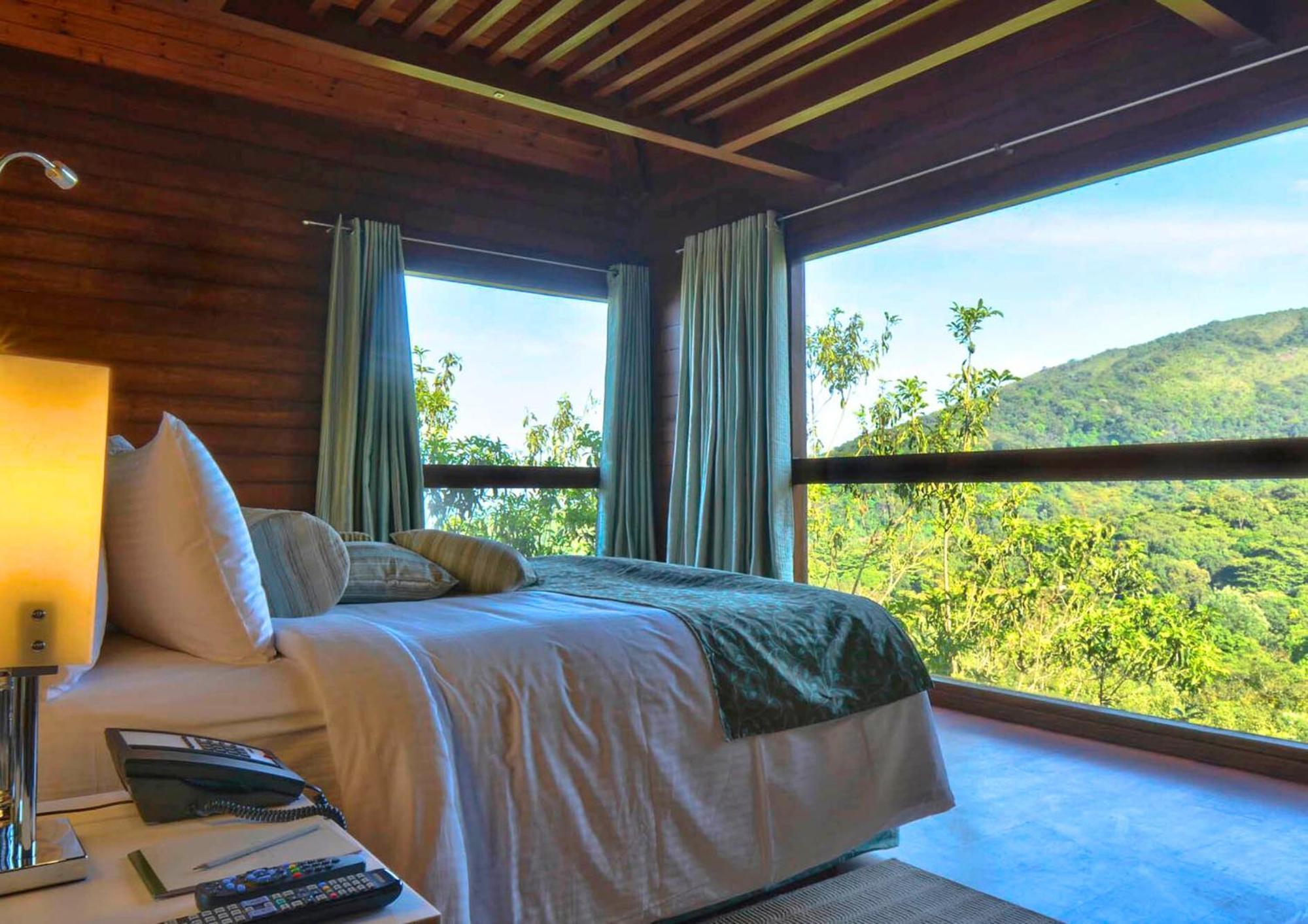 The Tamara Coorg Hotel Kakkabe Exterior photo