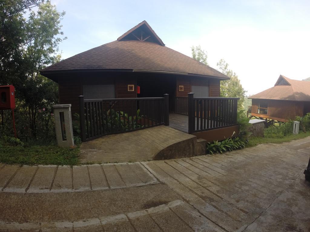 The Tamara Coorg Hotel Kakkabe Exterior photo